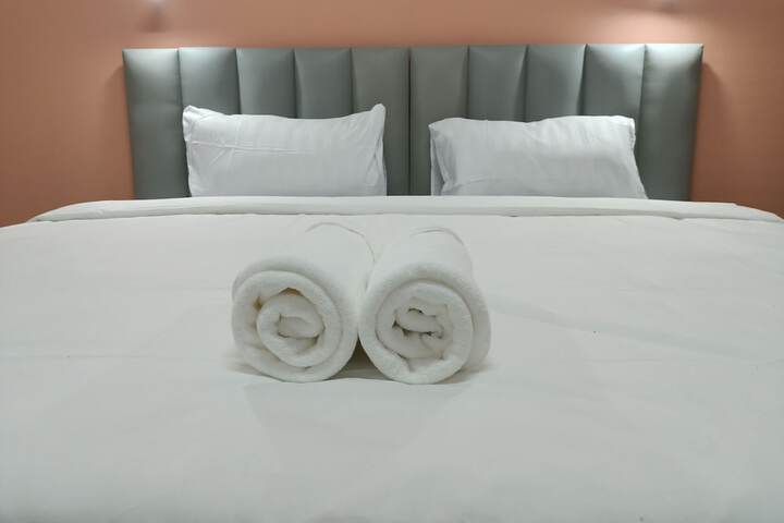Room 3 of 7