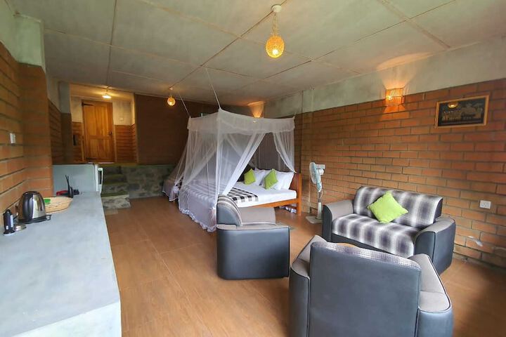 Room 14 of 50