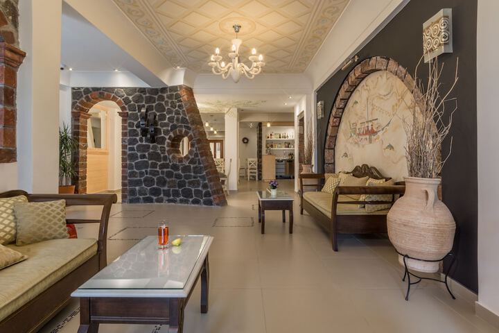 Entrance & Lobby