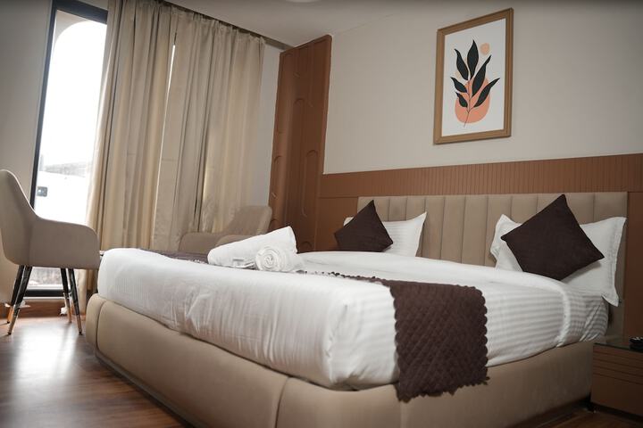 Room 2 of 7