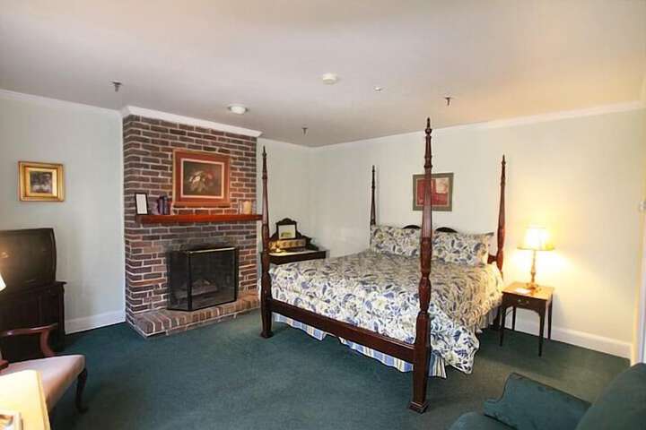 Room 80 of 170