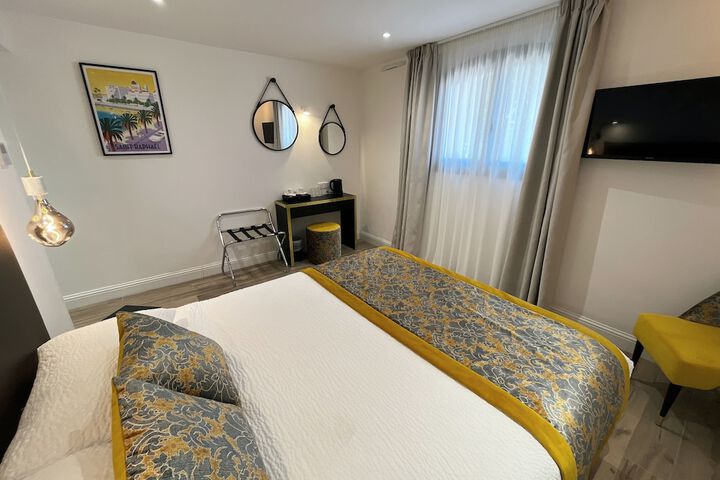 Room 42 of 115