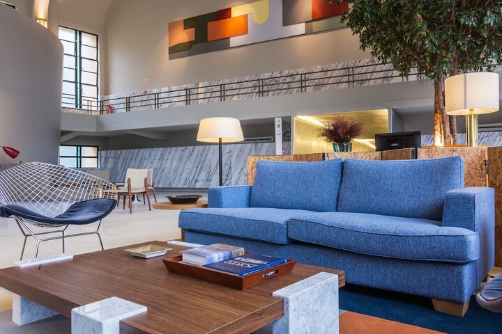 Hotel Lobby