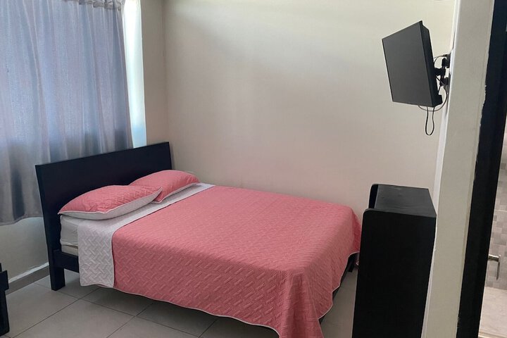 Room 4 of 10
