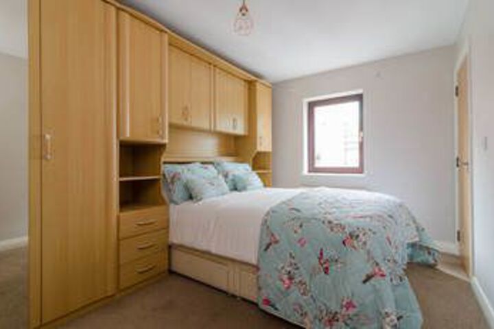 Room 12 of 18