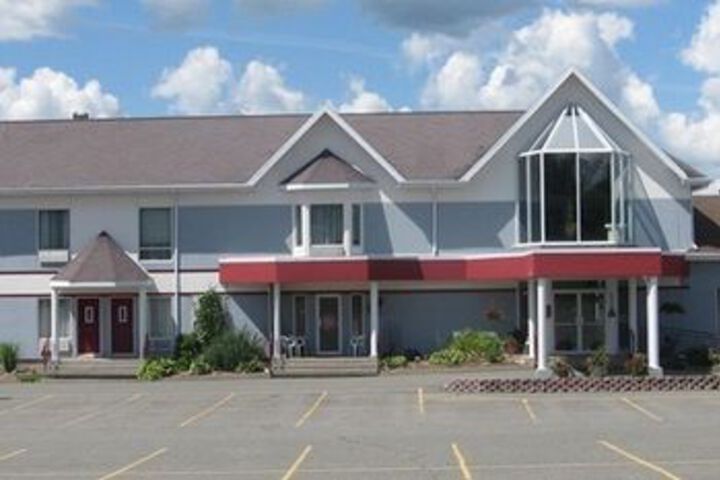 Hotel 8 of 25