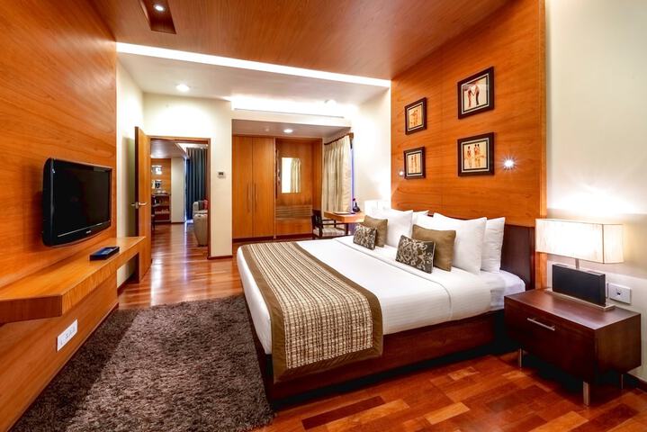Room 9 of 55