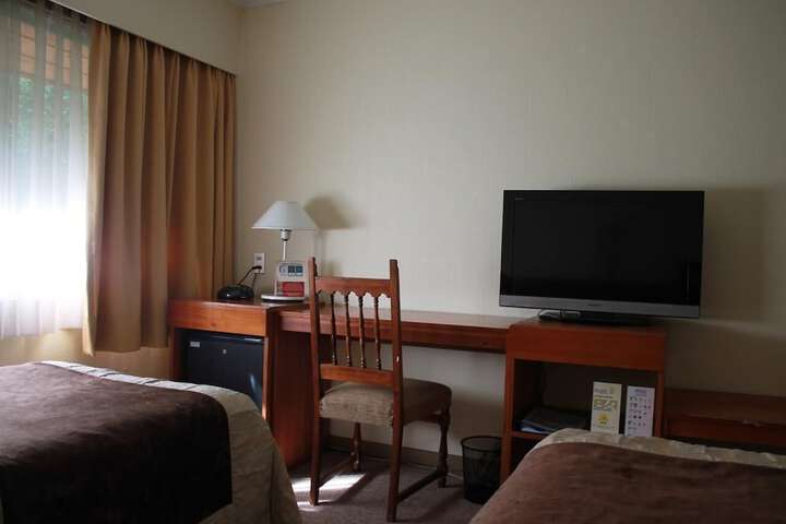 Room 4 of 20