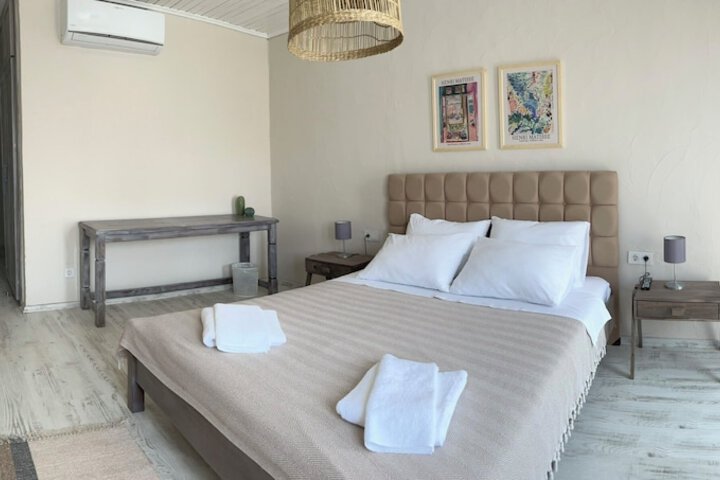 Room 9 of 22