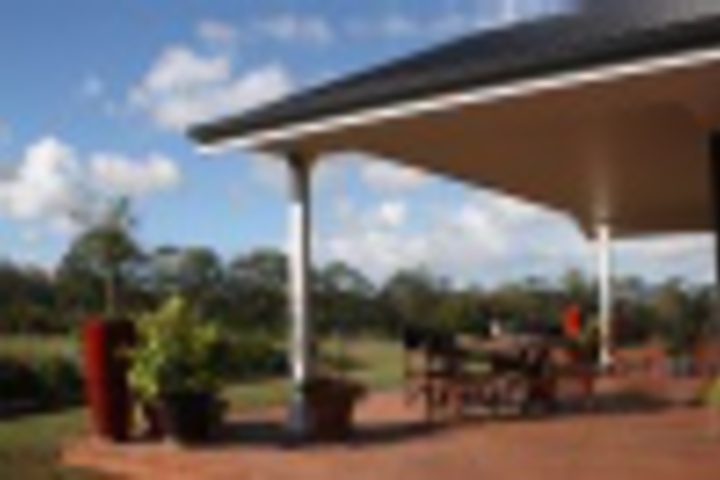 Hotel Exterior 16 of 204