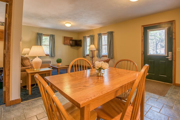 Superior King Lakeside with Shared Balcony (5 of 64)