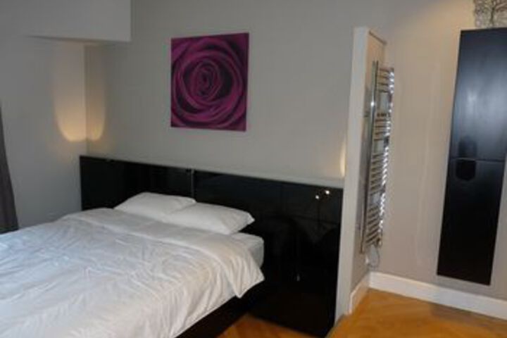 Room 8 of 27