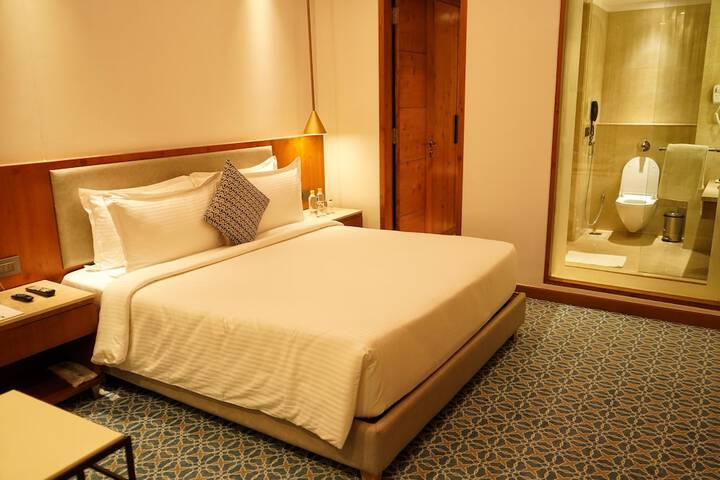Room 4 of 24