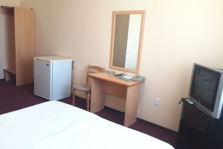 Room 3 of 44