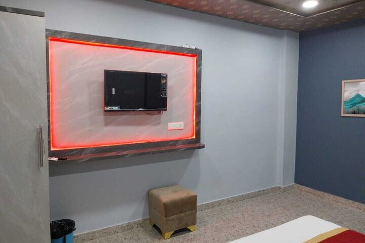Room 17 of 29