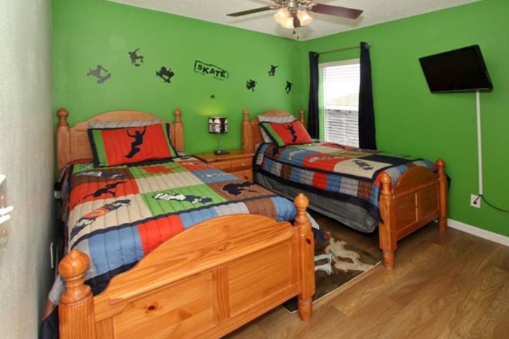 Room 6 of 17