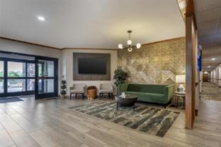Guest Lobby