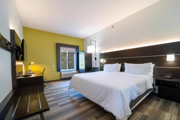 Standard | King Bed (15 of 15)