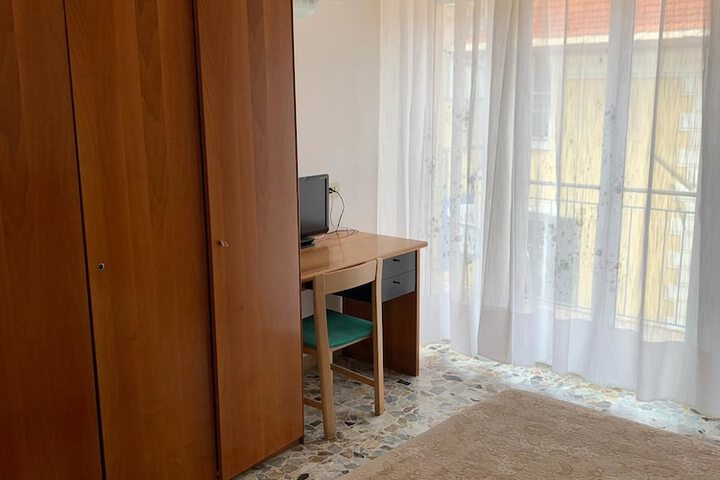 Room 26 of 47