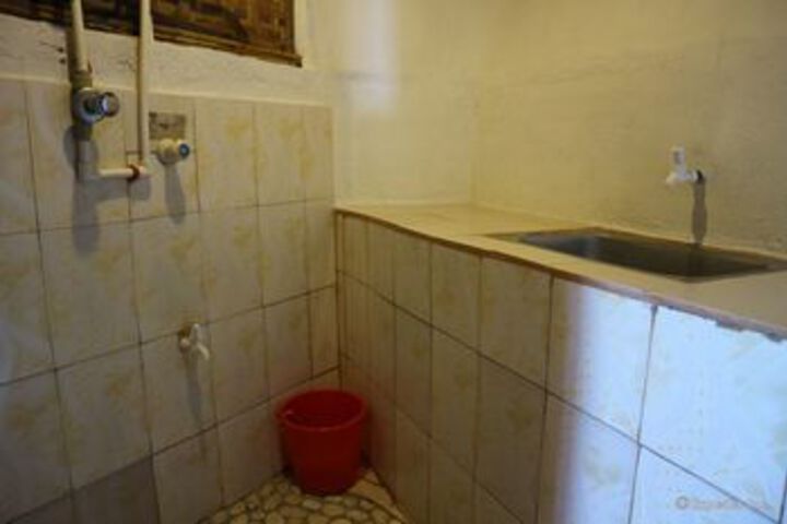 Room 14 of 93