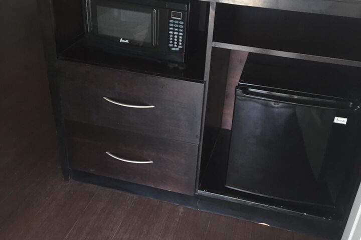 Room 9 of 14