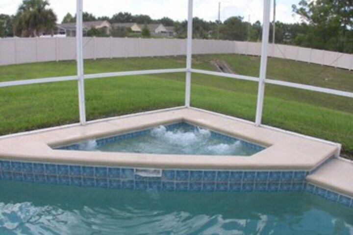 Pool 40 of 58