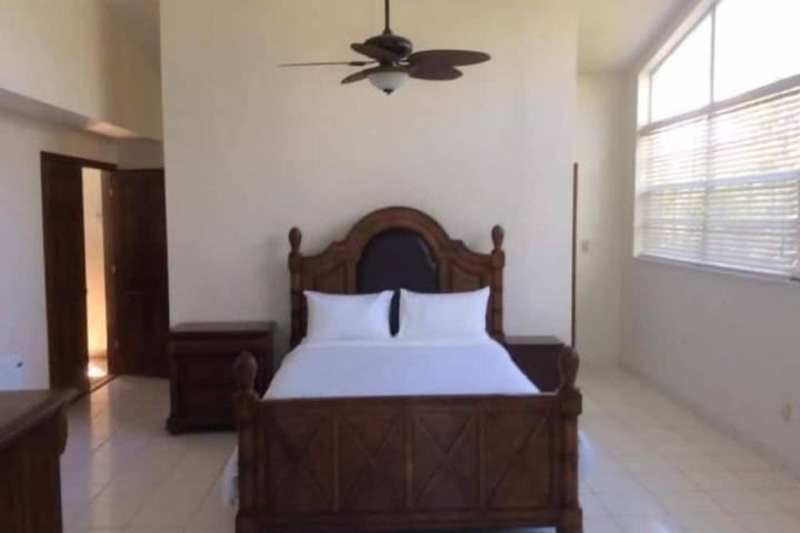 Room 9 of 31