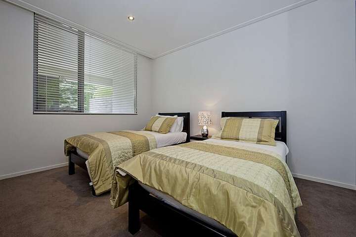 Room 42 of 255