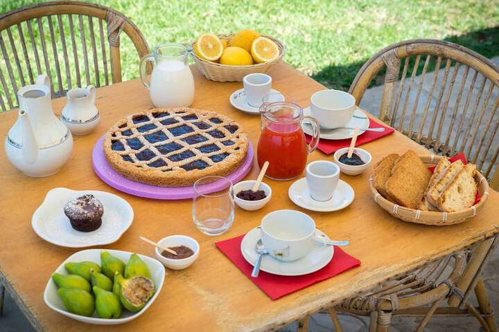 Breakfast/Coffee Service 40 of 58