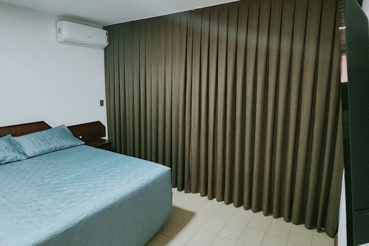 Room 10 of 29