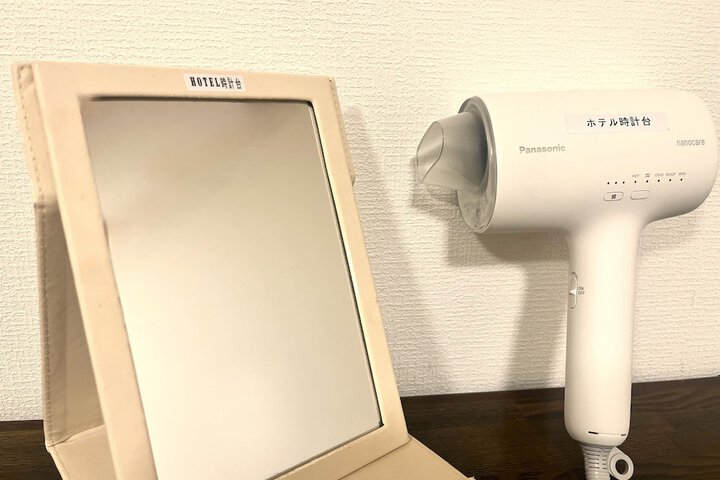 Room 17 of 33