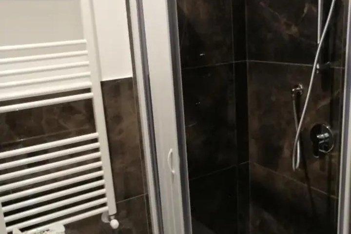 Room 8 of 14