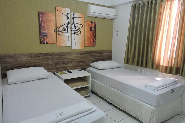 Room 30 of 65