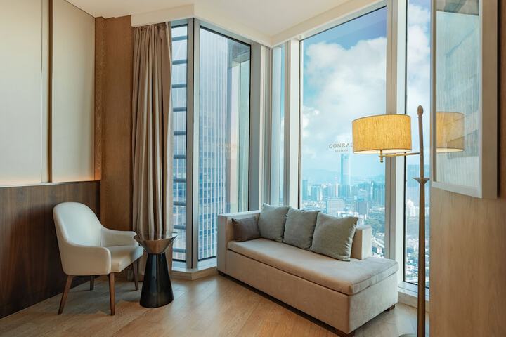 Room 40 of 99