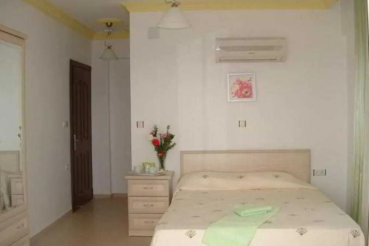 Halcyon Days Hotel