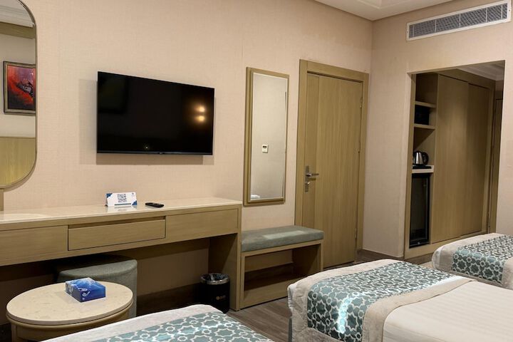 Room 60 of 181