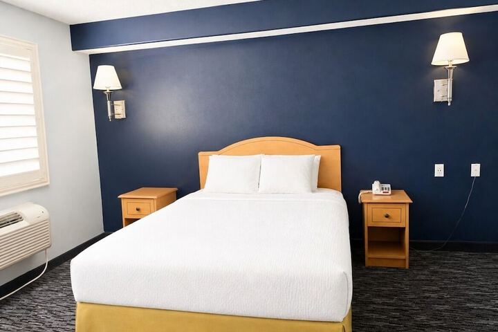 Room 10 of 41