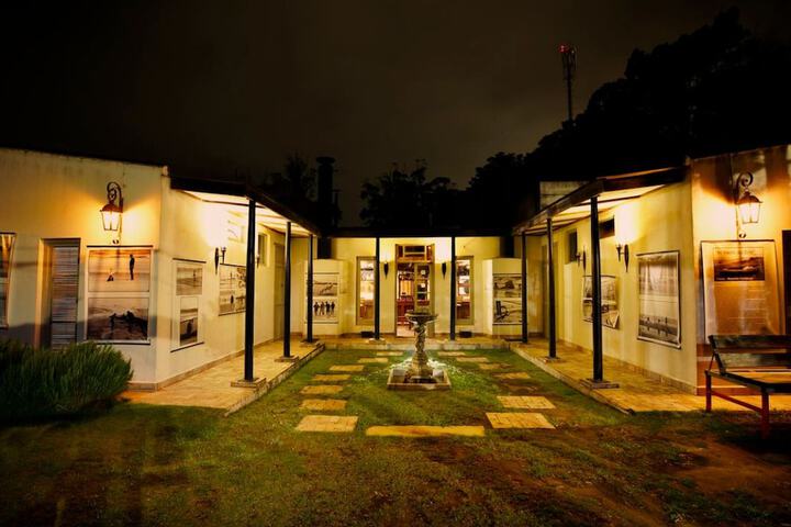 Hotel Exterior 43 of 49
