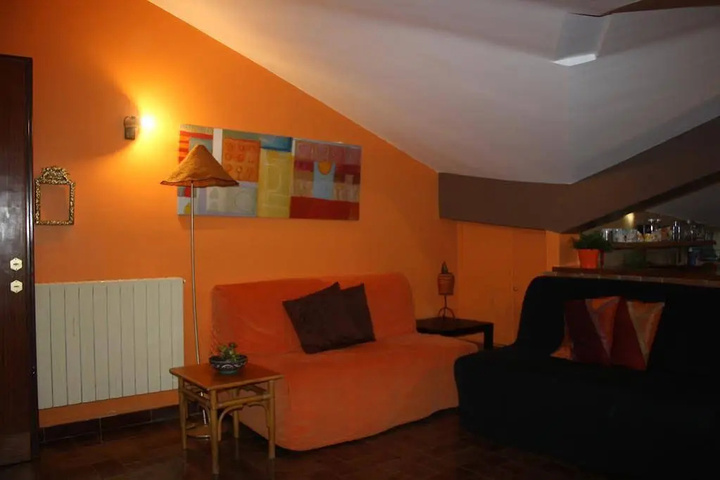 Room 3 of 16