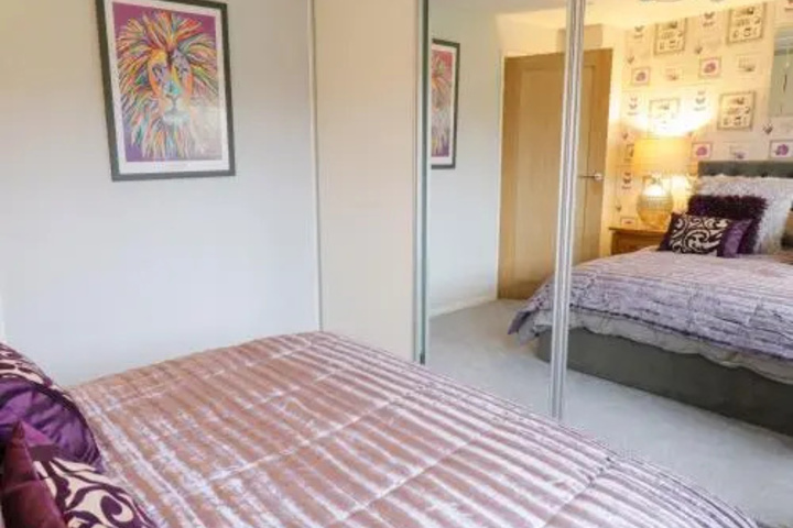 Room 4 of 15