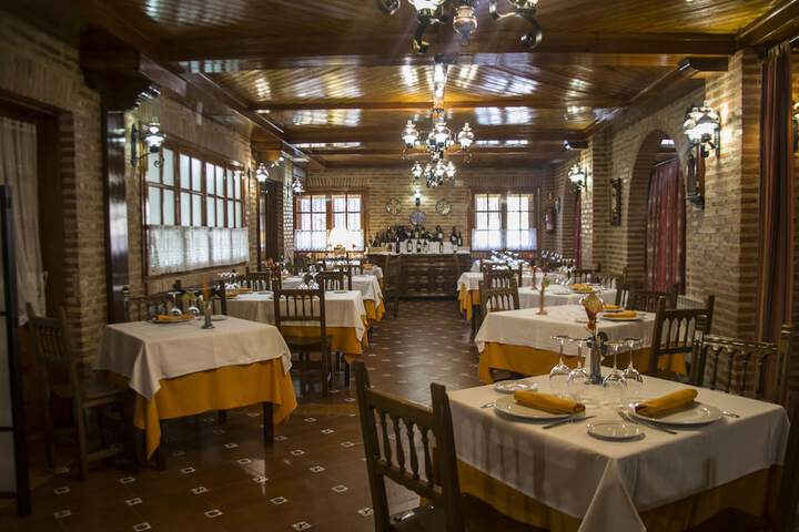 Dining Photos