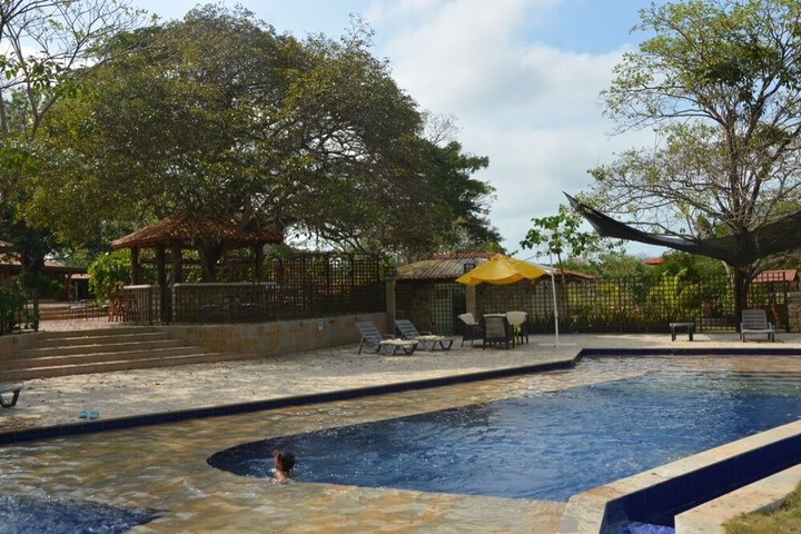 Pool 20 of 36