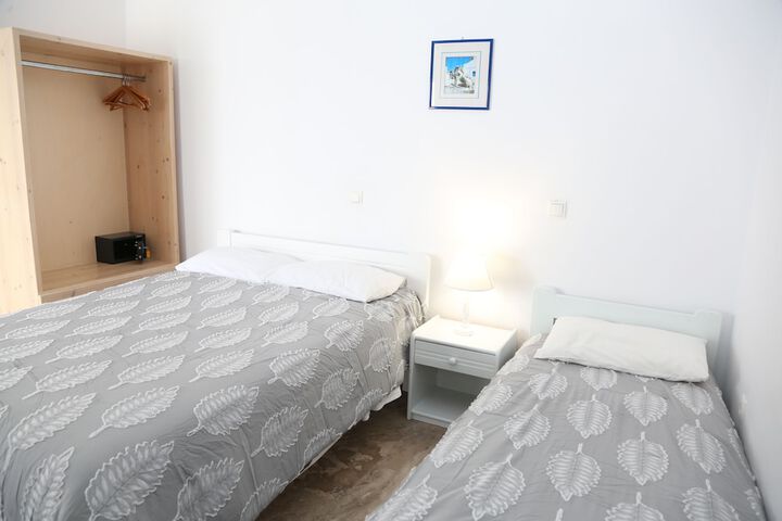 Room 14 of 187