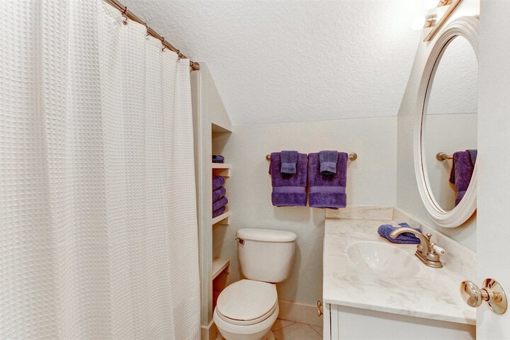 Room 42 of 63