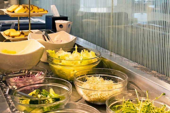 Dining 36 of 49