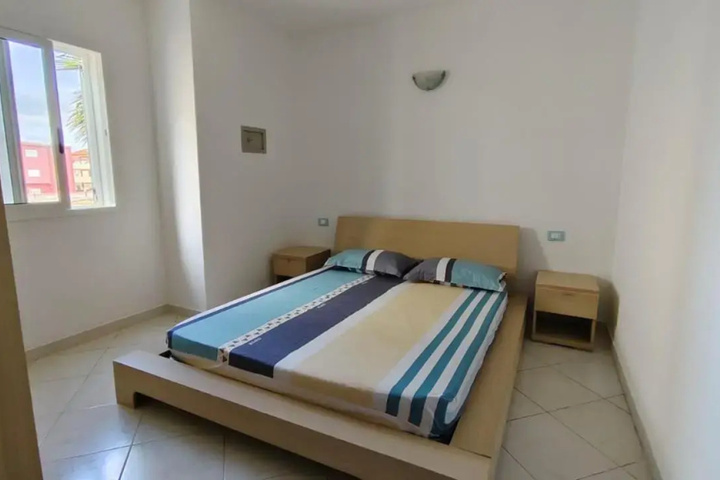 Room 6 of 15