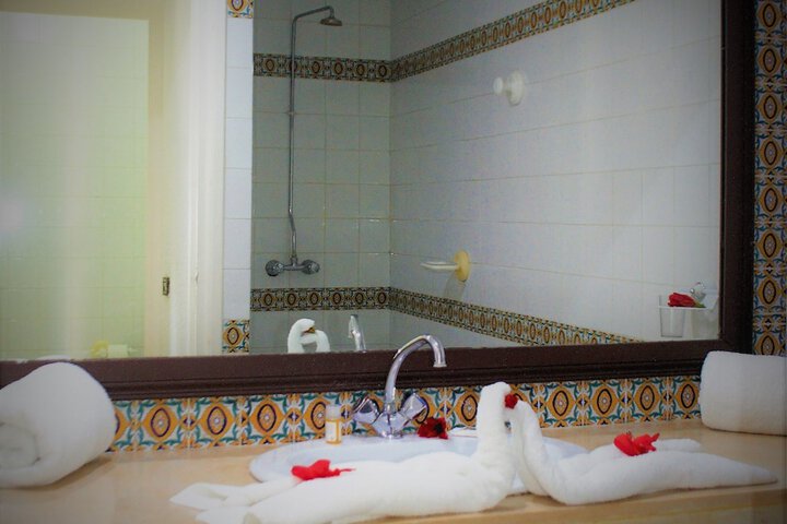 Room 10 of 21
