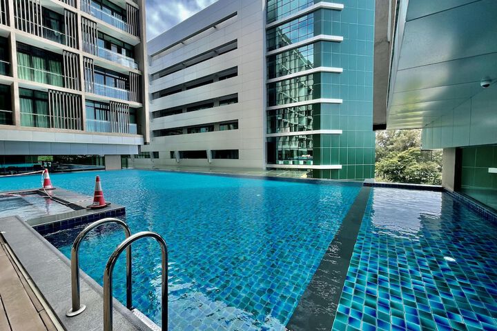 Pool 294 of 326