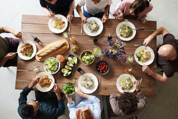 Dining 65 of 82