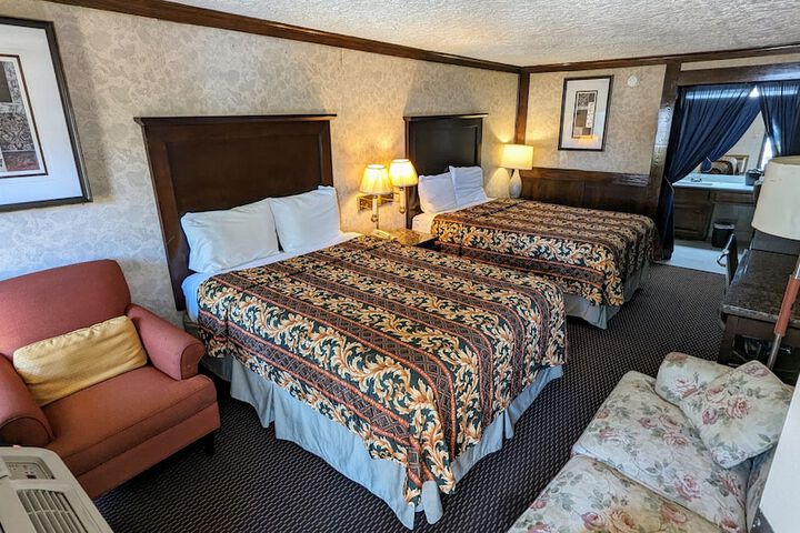 Room 8 of 24